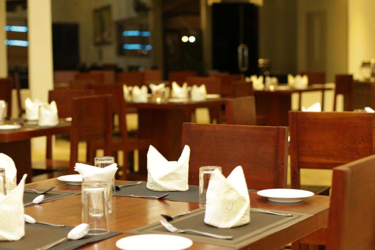 Jade Green Hotel Hambantota Eksteriør bilde