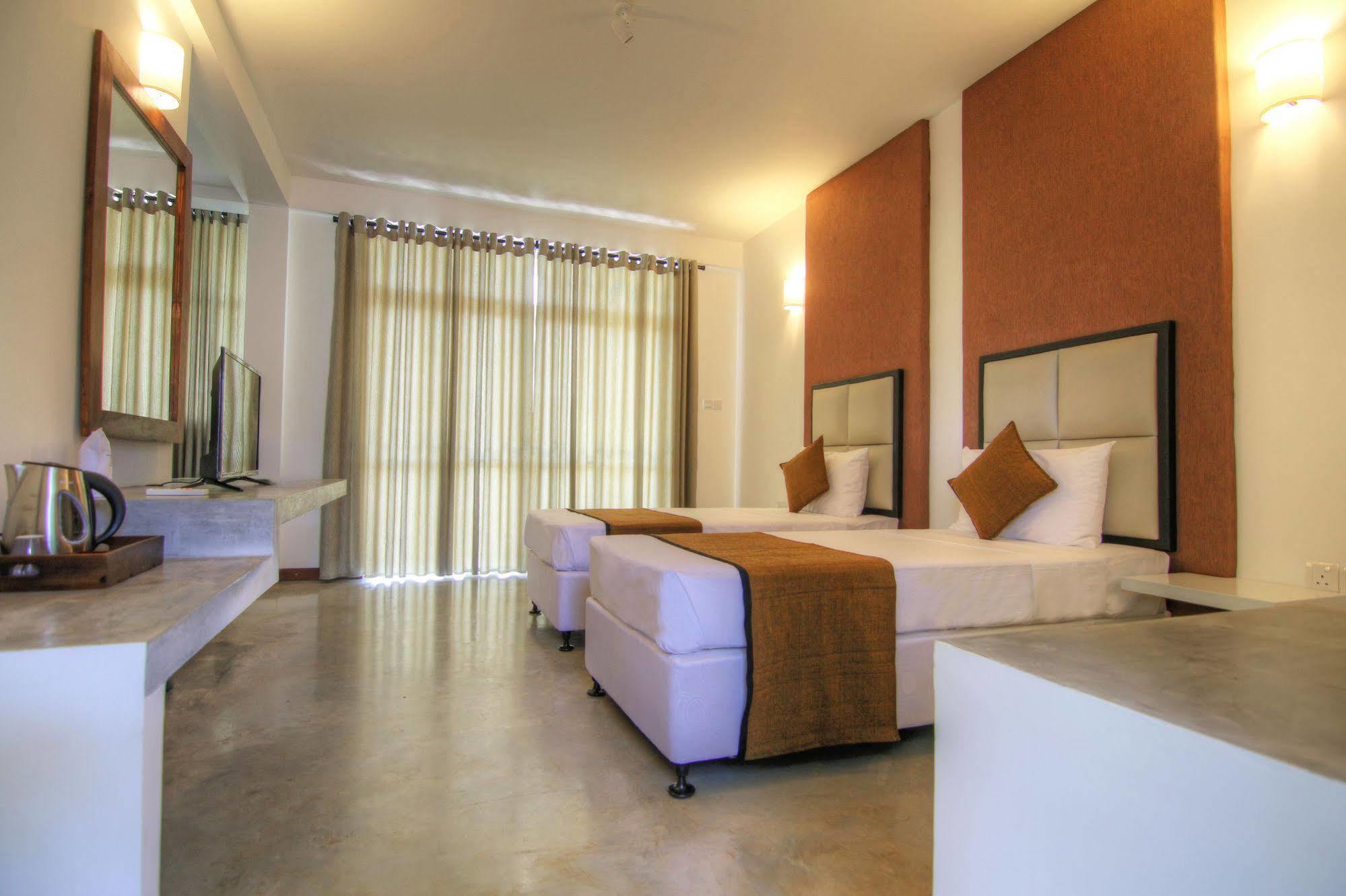 Jade Green Hotel Hambantota Eksteriør bilde