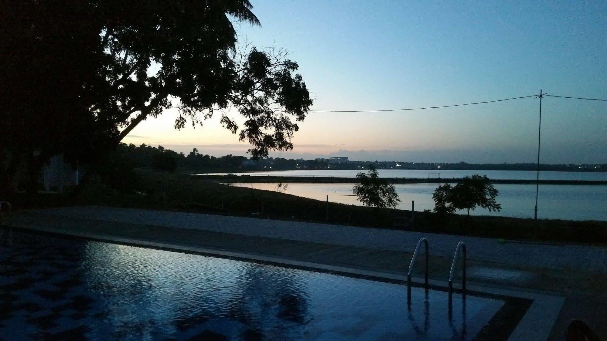 Jade Green Hotel Hambantota Eksteriør bilde